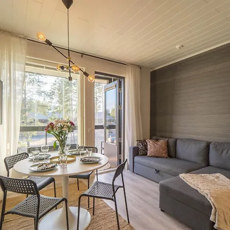 Tuulensaede - Uusi Korkeatasoinen Hiekkasaerkaet, Διαμέρισμα *